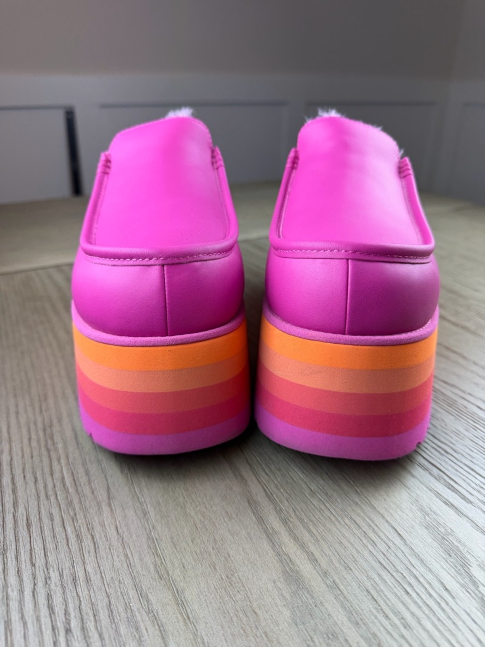 UGG Urseen Platform Shoes. New in the box! Women’s size 6 - Picture 2 of 10